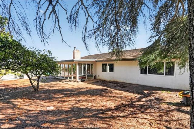 6301 Avenue De Palma, Jurupa Valley, CA 92509