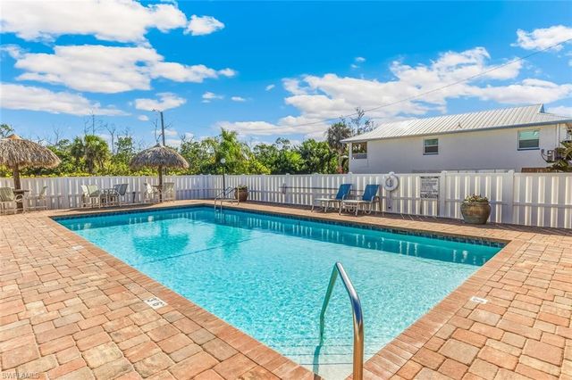 345 Mango ST 405, Fort Myers Beach, FL 33931