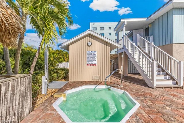345 Mango ST 405, Fort Myers Beach, FL 33931