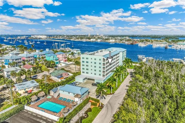345 Mango ST 405, Fort Myers Beach, FL 33931