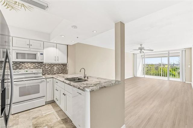 345 Mango ST 405, Fort Myers Beach, FL 33931