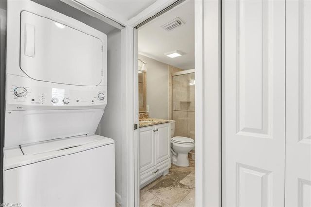 345 Mango ST 405, Fort Myers Beach, FL 33931