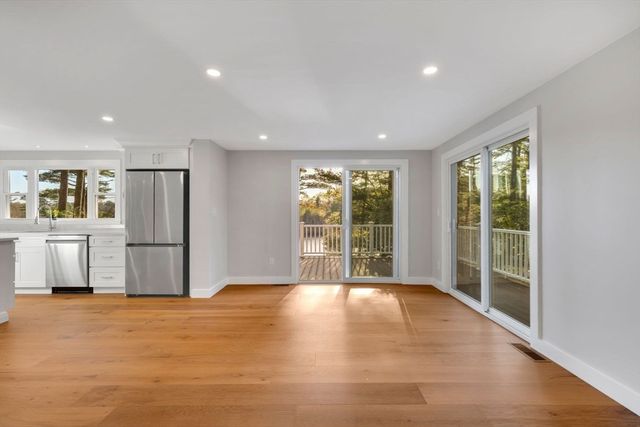 96 Lake Shore Dr, Duxbury, MA 02332