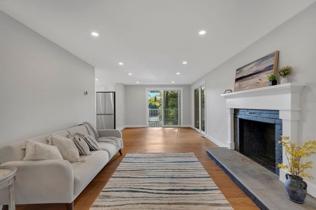 96 Lake Shore Dr, Duxbury, MA 02332