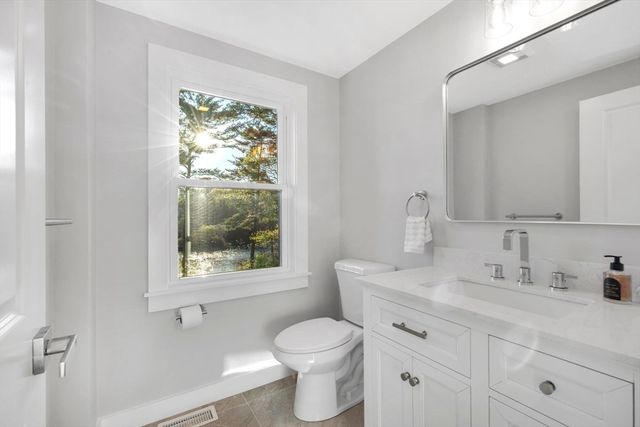 96 Lake Shore Dr, Duxbury, MA 02332