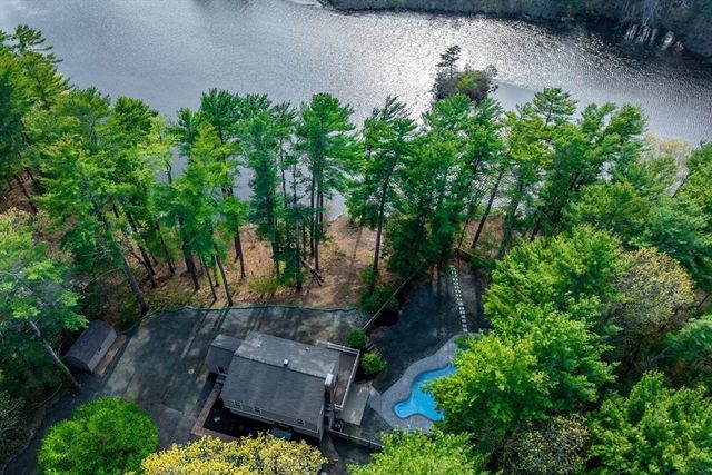 96 Lake Shore Dr, Duxbury, MA 02332