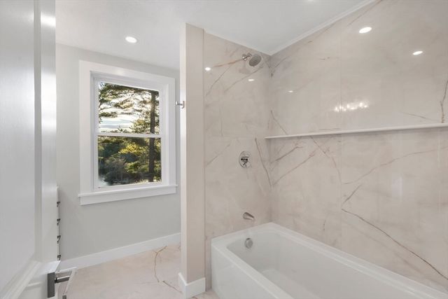 96 Lake Shore Dr, Duxbury, MA 02332