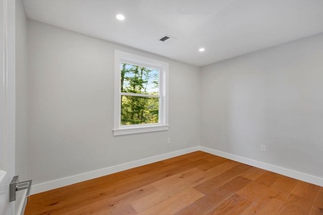 96 Lake Shore Dr, Duxbury, MA 02332