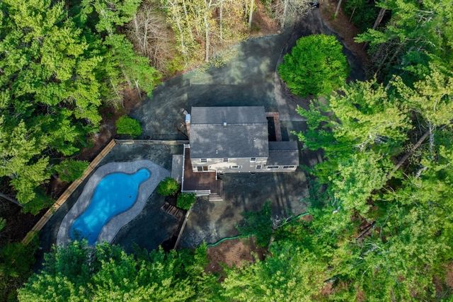 96 Lake Shore Dr, Duxbury, MA 02332