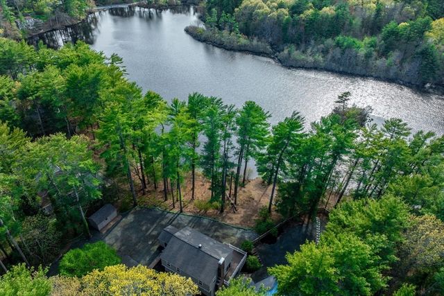96 Lake Shore Dr, Duxbury, MA 02332