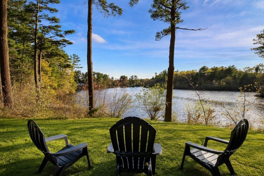 96 Lake Shore Dr, Duxbury, MA 02332