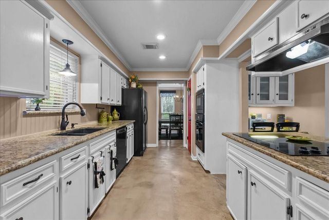 5606 Timbers Trail Drive, Humble, TX 77346