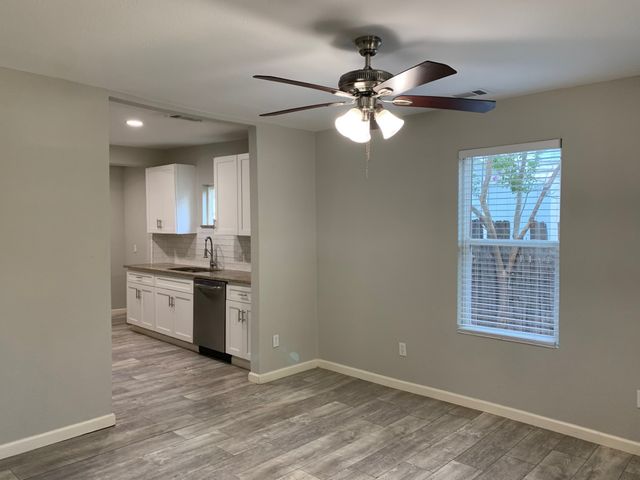 1107 Oxford Street, River Oaks, TX 76114