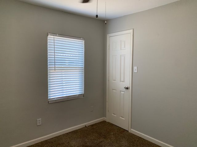 1107 Oxford Street, River Oaks, TX 76114