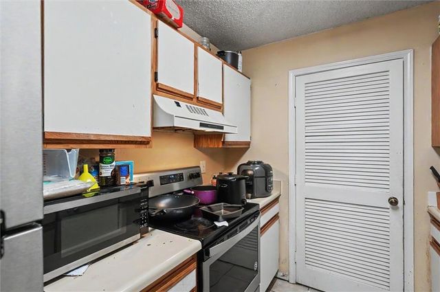 4015 Overland Drive, Lawrence, KS 66049