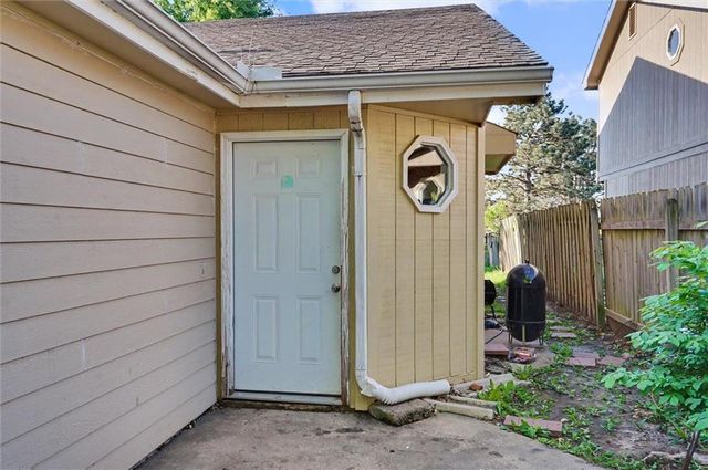 4015 Overland Drive, Lawrence, KS 66049