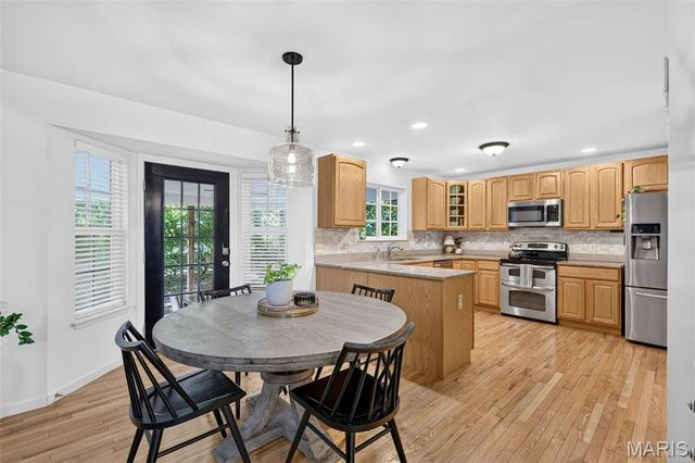 903 Indian Rock Court, Wentzville, MO 63385