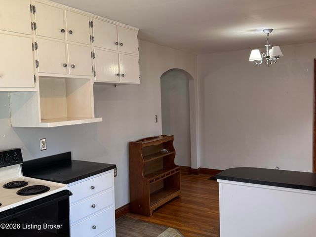 4721 S 3rd St, Louisville, KY 40214