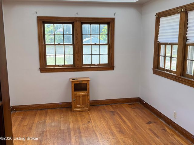 4721 S 3rd St, Louisville, KY 40214