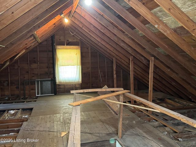 4721 S 3rd St, Louisville, KY 40214