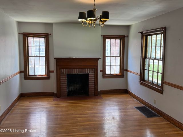 4721 S 3rd St, Louisville, KY 40214