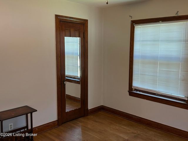 4721 S 3rd St, Louisville, KY 40214