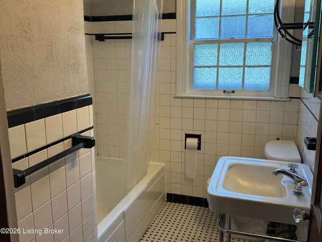4721 S 3rd St, Louisville, KY 40214