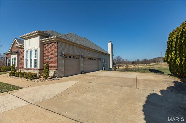 5 Break Court, Sunset Hills, MO 63127