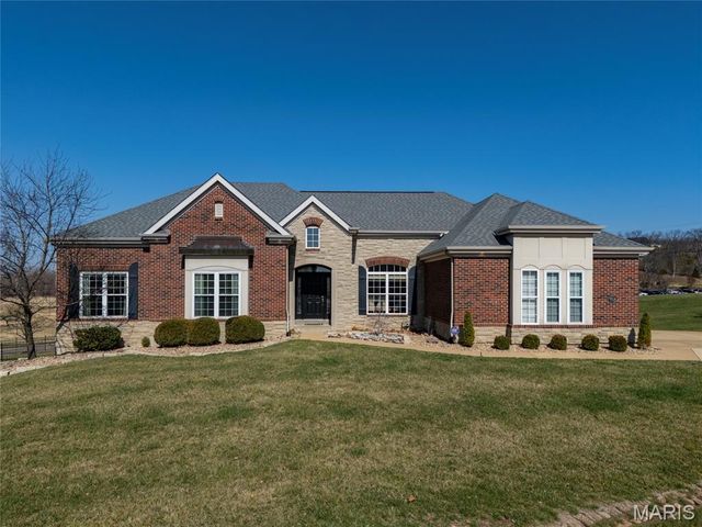 5 Break Court, Sunset Hills, MO 63127