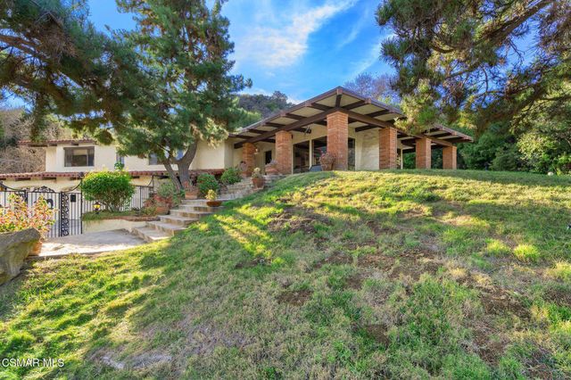 320 E Carlisle Road, Thousand Oaks, CA 91361
