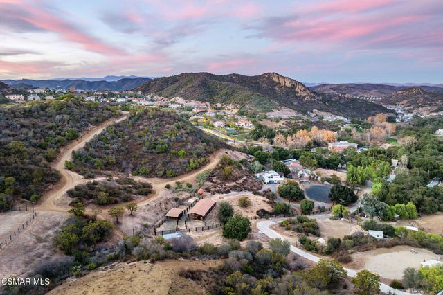 320 E Carlisle Road, Thousand Oaks, CA 91361