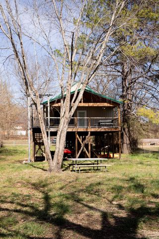 213 Spring Lake Dr, Mammoth Spring, AR 72554