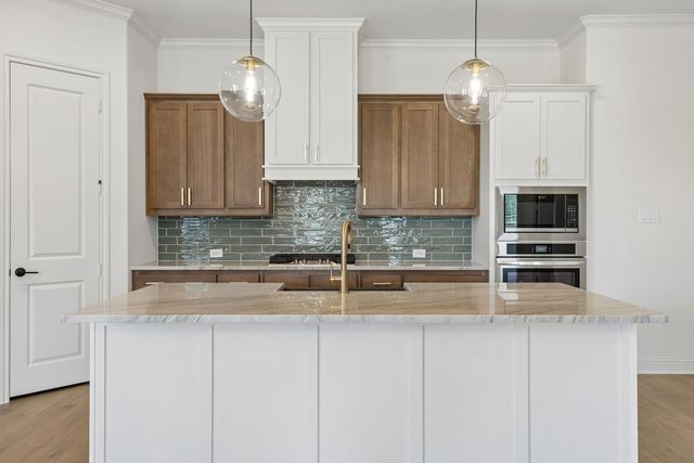 5009 Valley View Drive, Joshua, TX 76058