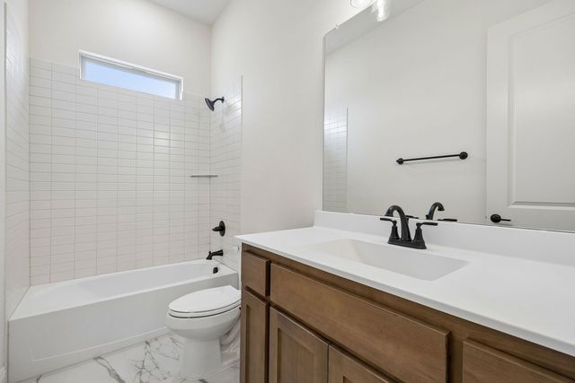 5009 Valley View Drive, Joshua, TX 76058