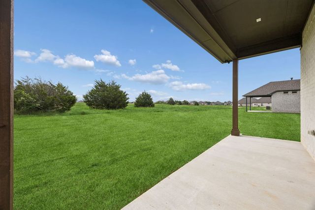 5009 Valley View Drive, Joshua, TX 76058