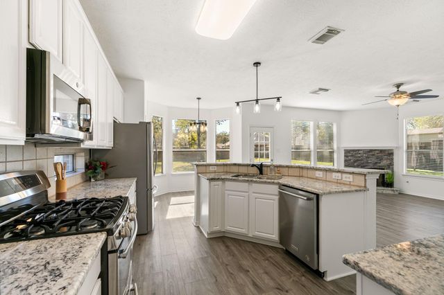 7019 Revelwood Drive, Magnolia, TX 77354