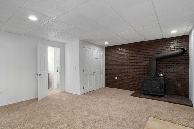 1627 W Riverbluff Lane, Nixa, MO 65714