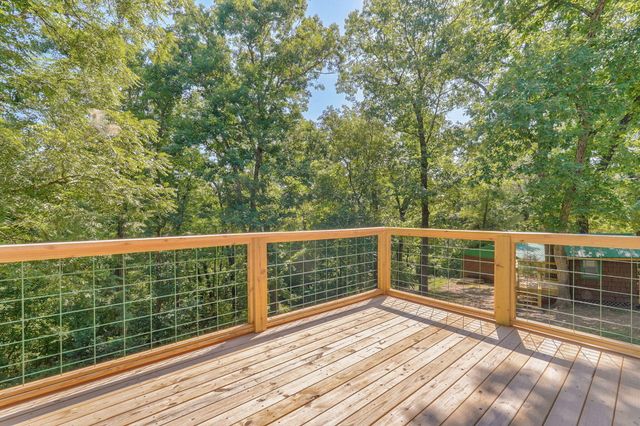 1627 W Riverbluff Lane, Nixa, MO 65714