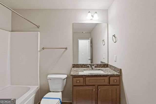 122 W Lexington Avenue, Griffin, GA 30223