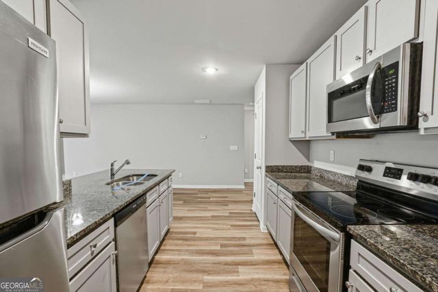 122 W Lexington Avenue, Griffin, GA 30223
