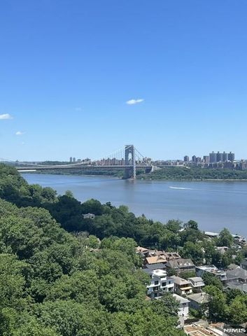 4 Horizon Road 1207, Fort Lee, NJ 07024