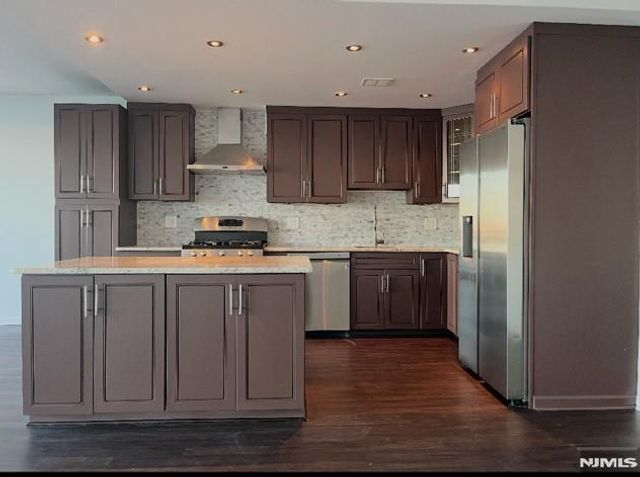4 Horizon Road 1207, Fort Lee, NJ 07024