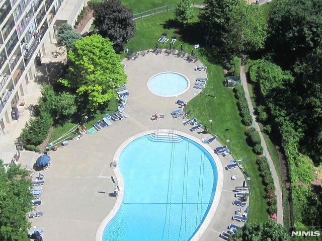 4 Horizon Road 1207, Fort Lee, NJ 07024