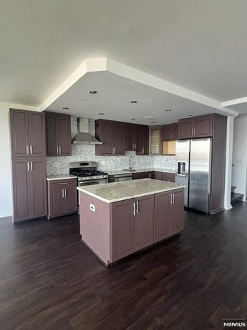 4 Horizon Road 1207, Fort Lee, NJ 07024