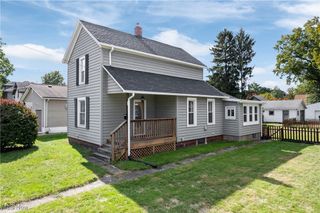 132 31st Street SW, Barberton, OH 44203