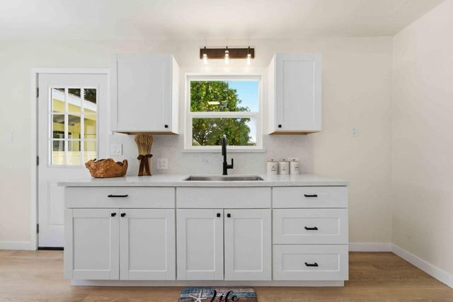 1761 44th Avenue, Capitola, CA 95010