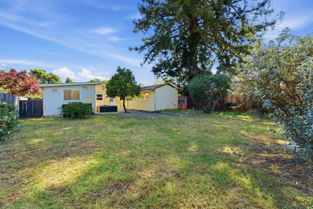 1761 44th Avenue, Capitola, CA 95010