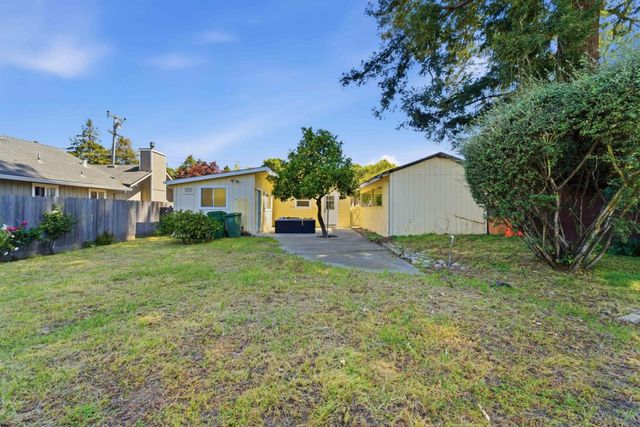 1761 44th Avenue, Capitola, CA 95010