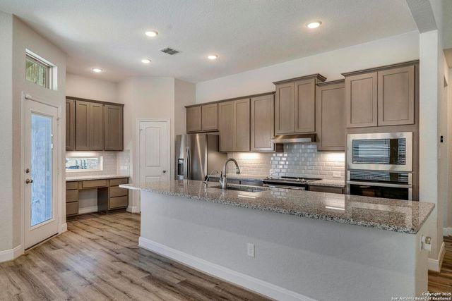 920 Kauri Cliffs, Cibolo, TX 78108