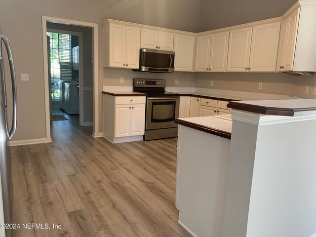 524 LIGHTHOUSE Court, Neptune Beach, FL 32266